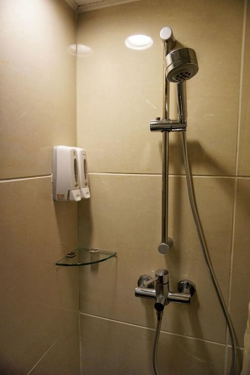 Khách sạn Lander Edward 3*