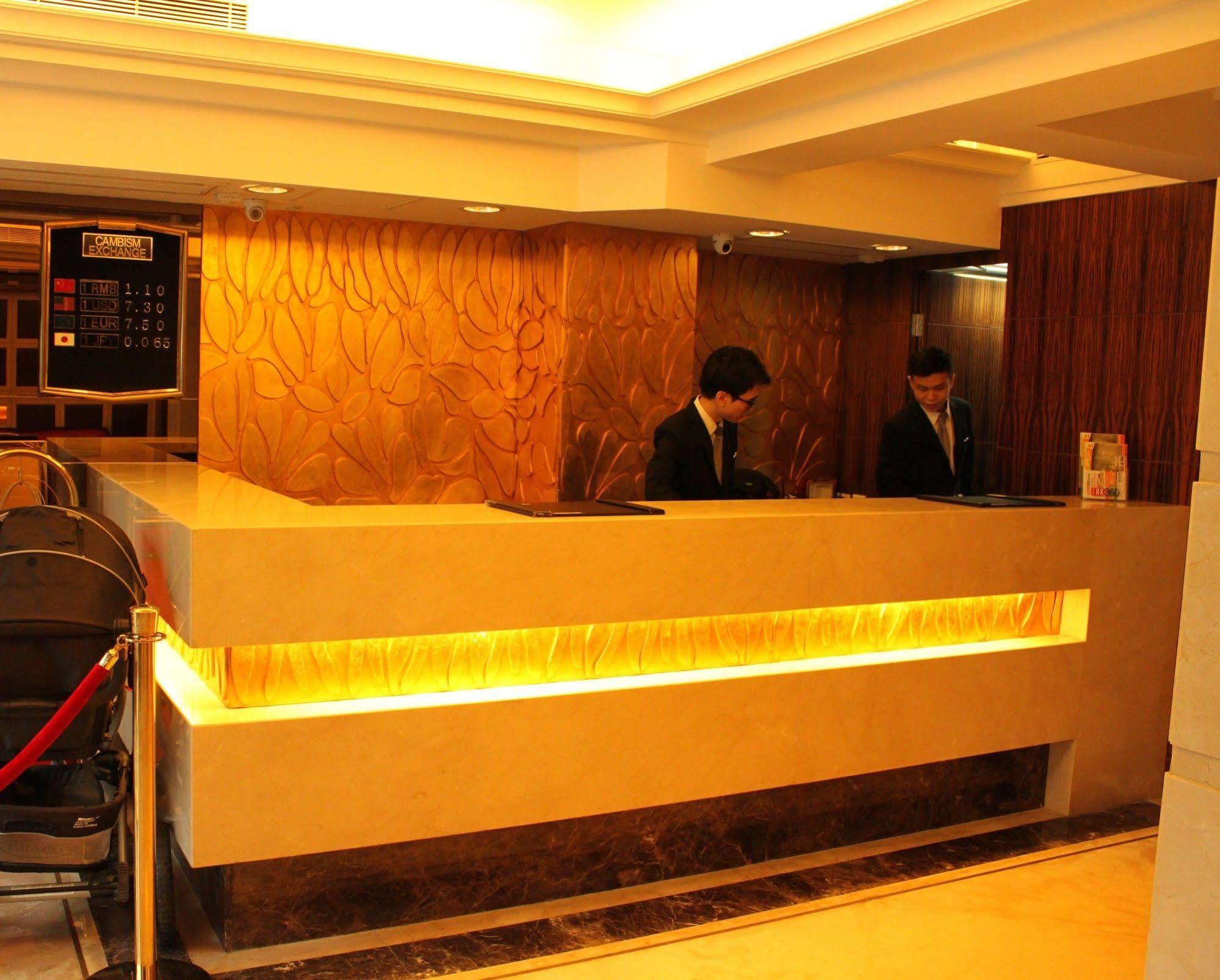 Lander Edward Khách sạn 3*